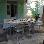 Chez Alexandra Bed & Breakfast