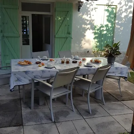 Chez Alexandra Bed & Breakfast