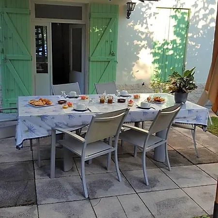 Chez Alexandra Bed & Breakfast