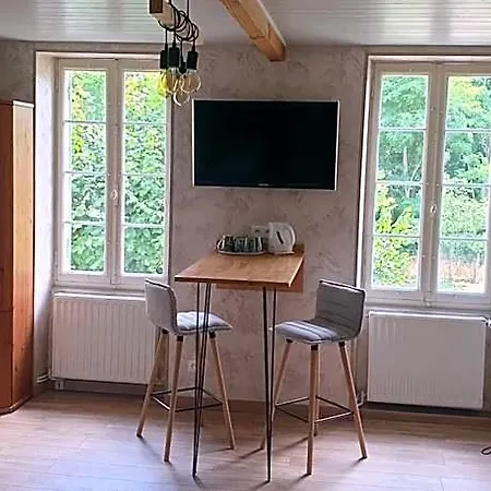 Chez Alexandra Bed & Breakfast 3*